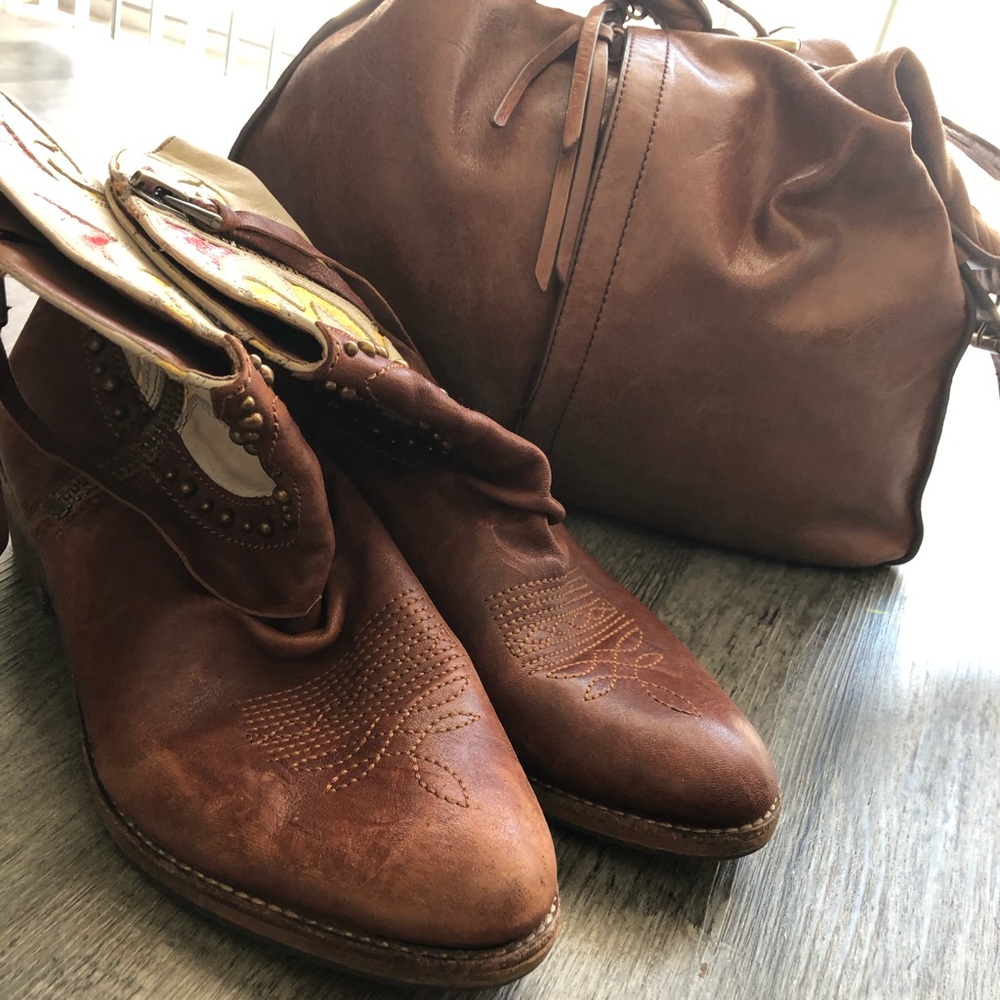Festive Sam Edelman Bootie✨